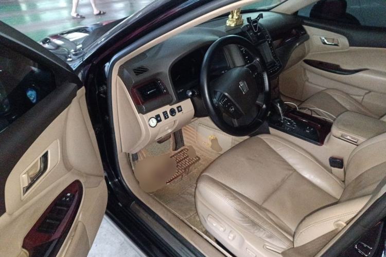 Used Toyota Crown 2011 2.5L Royal Special Edition with Leather and Sunroof Driver Seat