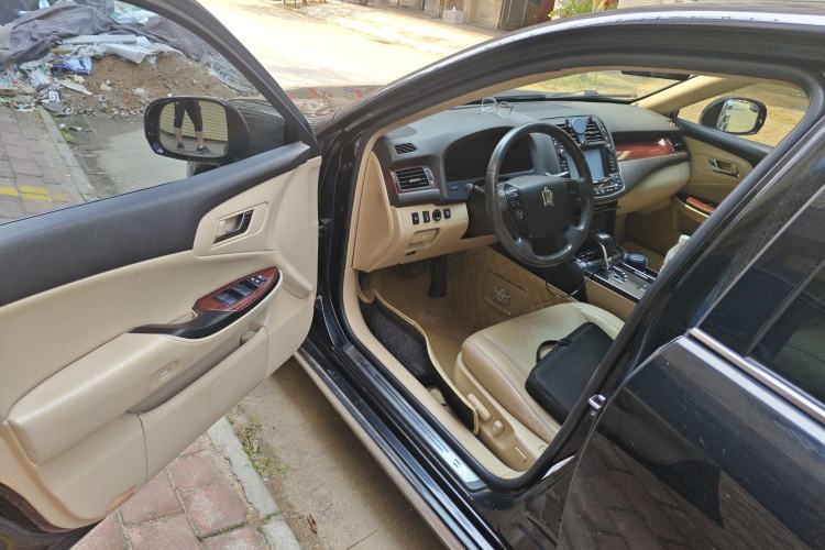 Used Toyota Crown 2011 2.5L Royal Special Edition with Leather and Sunroof Driver Seat