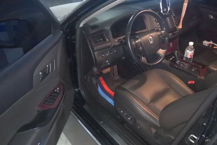 Used Toyota Crown 2011 2.5L Royal Special Edition with Leather and Sunroof Driver Seat
