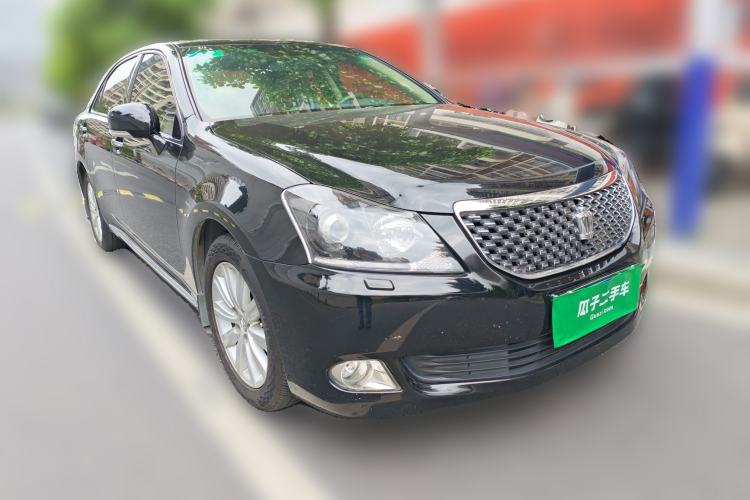 Used Toyota Crown 2011 2.5L Royal Special Edition with Leather and Sunroof Exterior 2