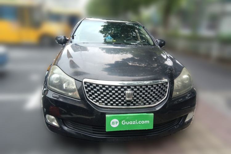 Used Toyota Crown 2011 2.5L Royal Special Edition with Leather and Sunroof Front