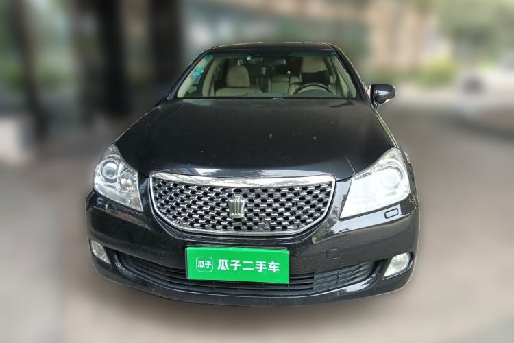 Used Toyota Crown 2011 2.5L Royal Special Edition with Leather and Sunroof Front