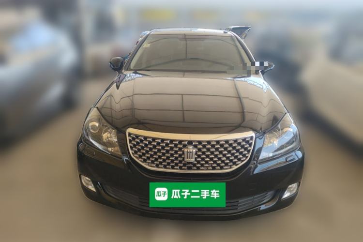Used Toyota Crown 2011 2.5L Royal Special Edition with Leather and Sunroof Front