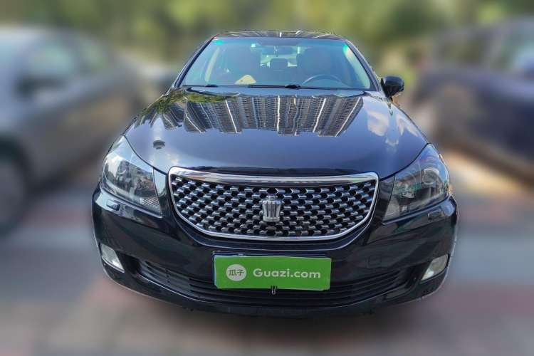 Used Toyota Crown 2011 2.5L Royal Special Edition with Leather and Sunroof Front
