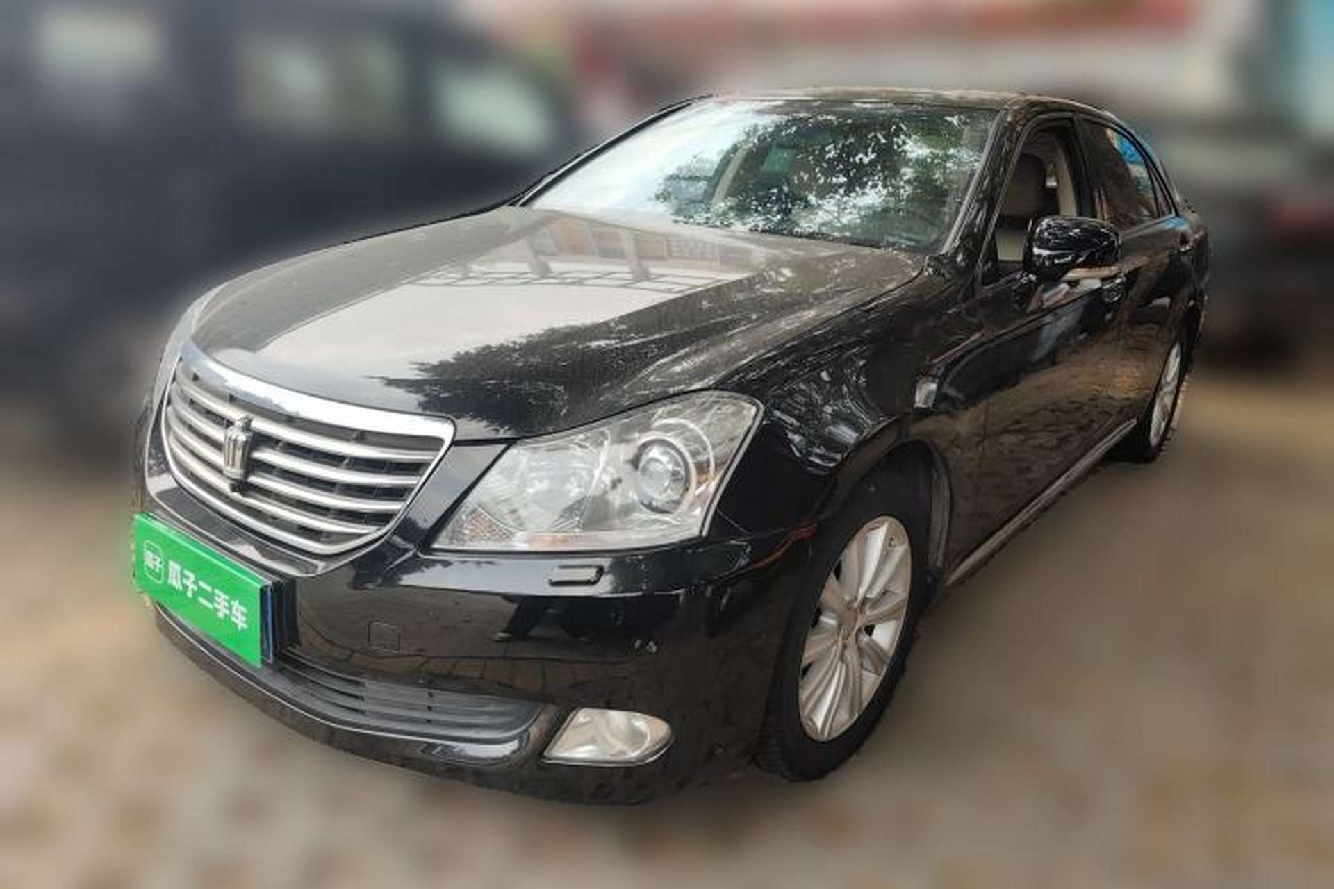 Used Toyota Crown 2011 2.5L Royal Special Edition with Leather and Sunroof Front Left 45 Deg