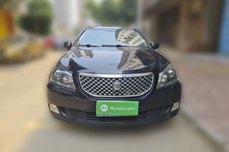 Used Toyota Crown 2011 2.5L Royal Special Edition with Leather and Sunroof Front