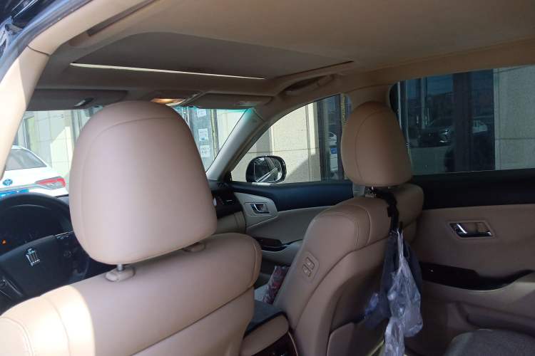 Used Toyota Crown 2011 2.5L Royal Special Edition with Leather and Sunroof Headliner