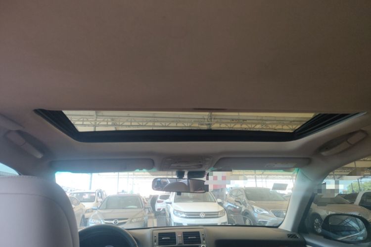 Used Toyota Crown 2011 2.5L Royal Special Edition with Leather and Sunroof Headliner