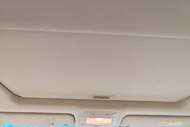 Used Toyota Crown 2011 2.5L Royal Special Edition with Leather and Sunroof Headliner