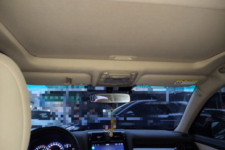 Used Toyota Crown 2011 2.5L Royal Special Edition with Leather and Sunroof Headliner