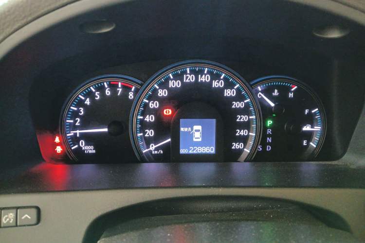 Used Toyota Crown 2011 2.5L Royal Special Edition with Leather and Sunroof Instrument Cluster