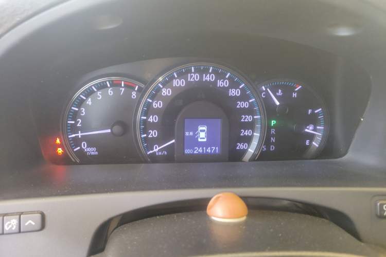 Used Toyota Crown 2011 2.5L Royal Special Edition with Leather and Sunroof Instrument Cluster