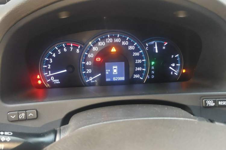 Used Toyota Crown 2011 2.5L Royal Special Edition with Leather and Sunroof Instrument Cluster