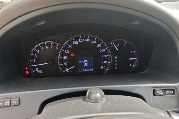 Used Toyota Crown 2011 2.5L Royal Special Edition with Leather and Sunroof Instrument Cluster