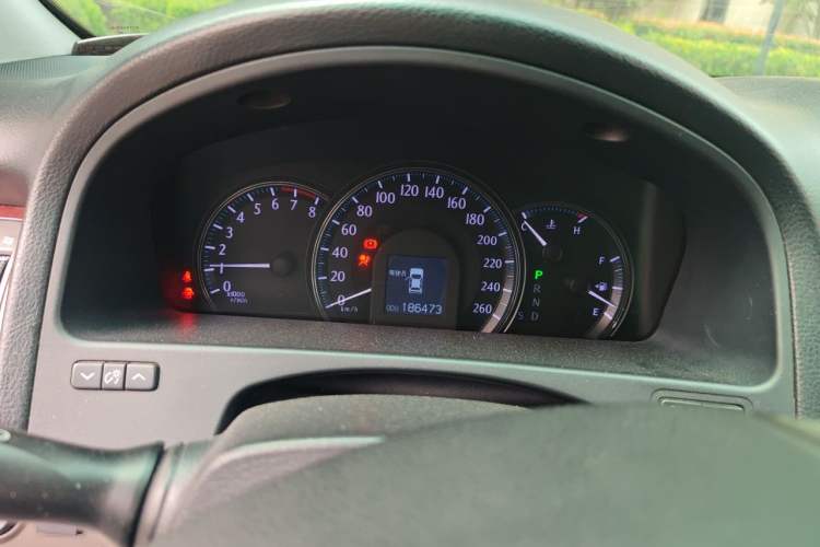 Used Toyota Crown 2011 2.5L Royal Special Edition with Leather and Sunroof Instrument Cluster