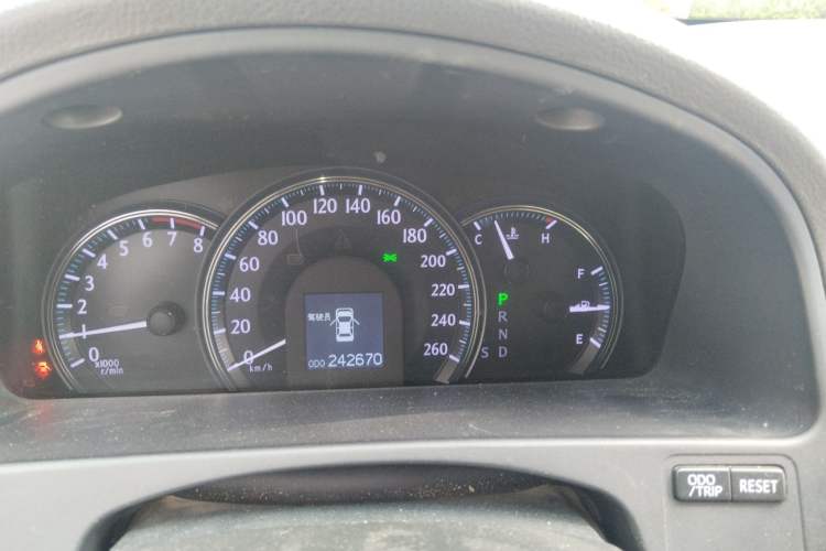 Used Toyota Crown 2011 2.5L Royal Special Edition with Leather and Sunroof Instrument Cluster