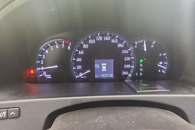 Used Toyota Crown 2011 2.5L Royal Special Edition with Leather and Sunroof Instrument Cluster