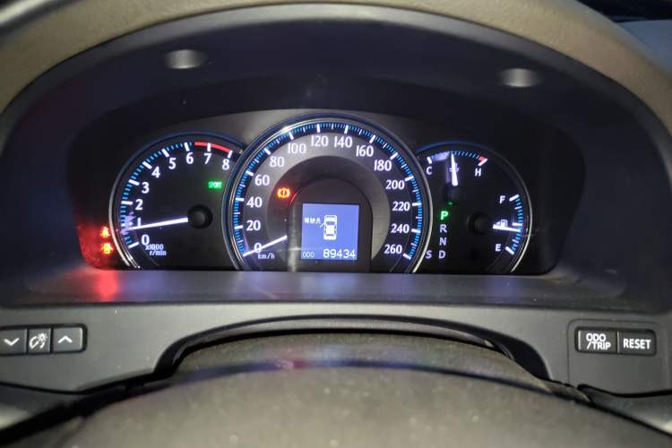 Used Toyota Crown 2011 2.5L Royal Special Edition with Leather and Sunroof Instrument Cluster
