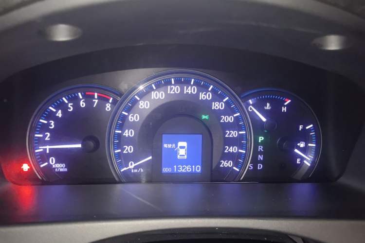 Used Toyota Crown 2011 2.5L Royal Special Edition with Leather and Sunroof Instrument Cluster