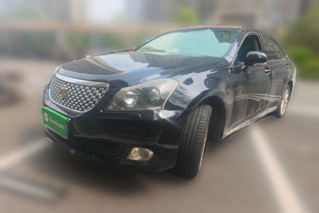 Used Toyota Crown 2011 2.5L Royal Special Edition with Leather and Sunroof