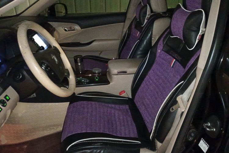 Used Toyota Crown 2011 2.5L Royal Special Edition with Leather and Sunroof Left Front Seat