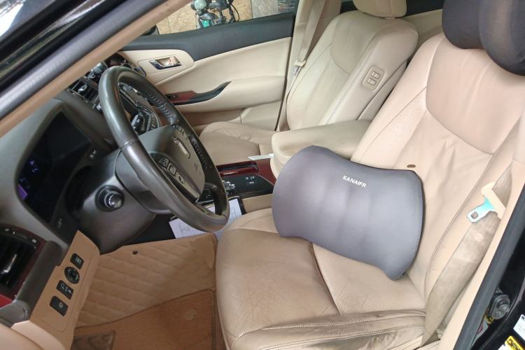 Used Toyota Crown 2011 2.5L Royal Special Edition with Leather and Sunroof Left Front Seat