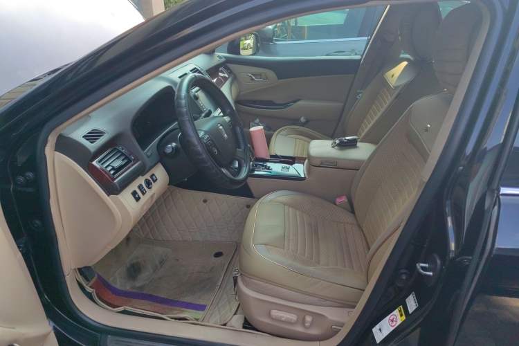 Used Toyota Crown 2011 2.5L Royal Special Edition with Leather and Sunroof Left Front Seat