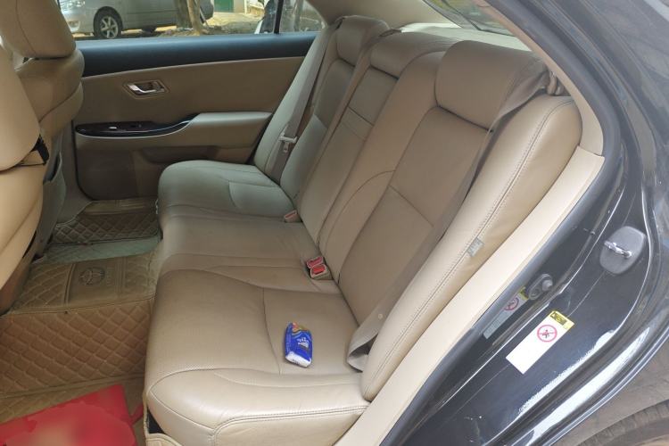 Used Toyota Crown 2011 2.5L Royal Special Edition with Leather and Sunroof Left Rear Seat