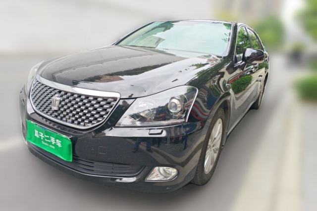 Used Toyota Crown 2011 2.5L Royal Special Edition with Leather and Sunroof