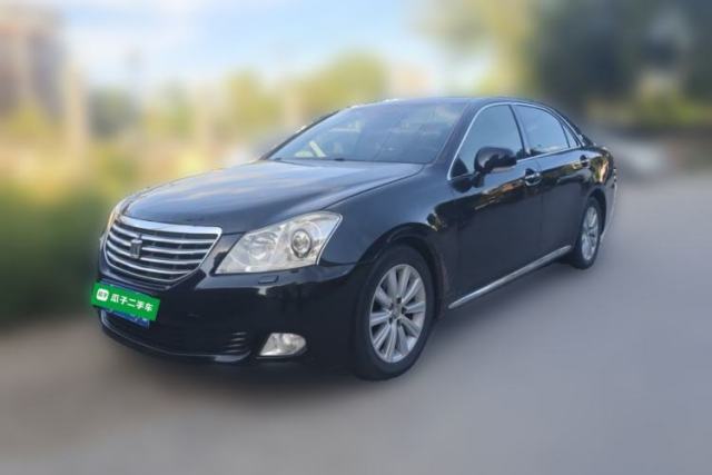 Used Toyota Crown 2011 2.5L Royal Special Edition with Leather and Sunroof