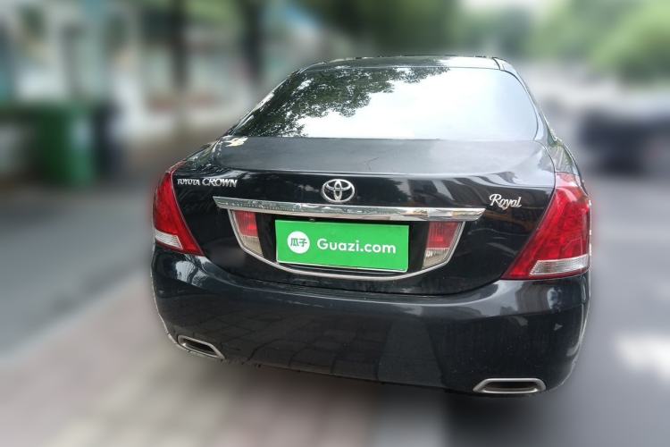 Used Toyota Crown 2011 2.5L Royal Special Edition with Leather and Sunroof Rear