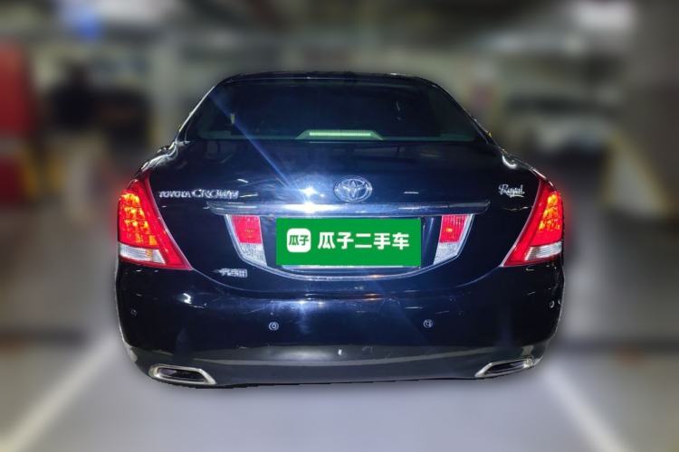 Used Toyota Crown 2011 2.5L Royal Special Edition with Leather and Sunroof Rear