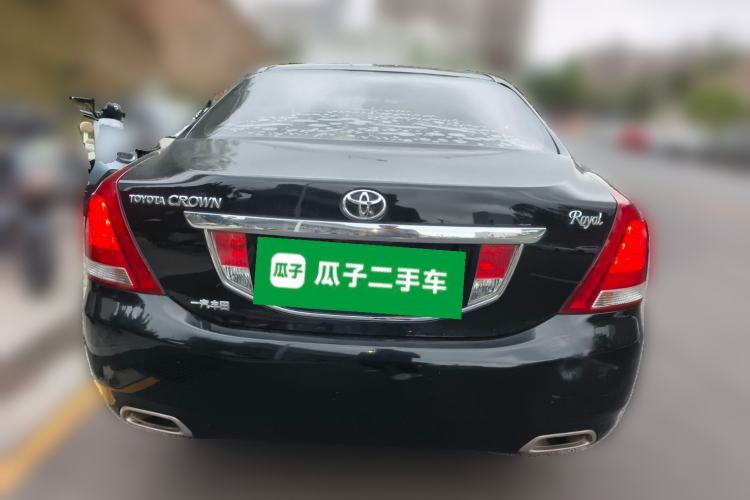 Used Toyota Crown 2011 2.5L Royal Special Edition with Leather and Sunroof Rear