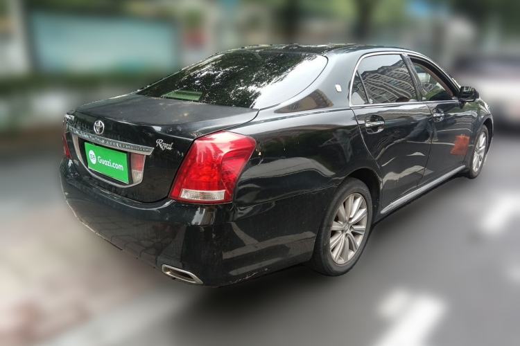Used Toyota Crown 2011 2.5L Royal Special Edition with Leather and Sunroof Rear Right 45 Deg