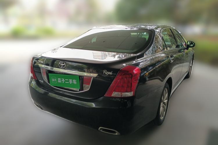 Used Toyota Crown 2011 2.5L Royal Special Edition with Leather and Sunroof Rear Right 45 Deg