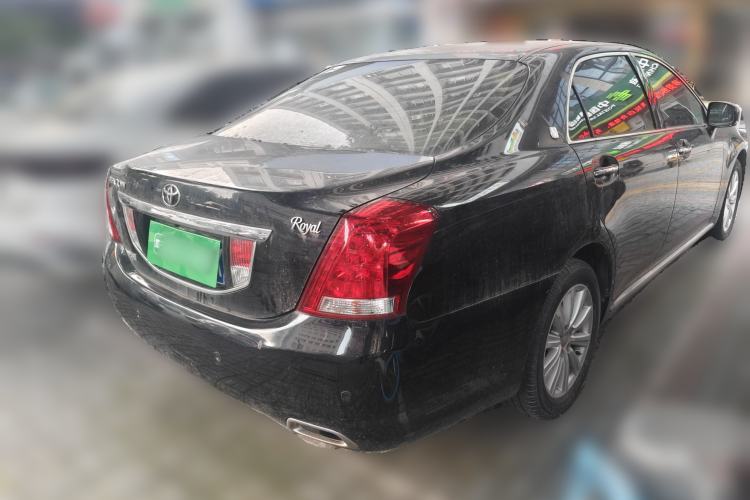 Used Toyota Crown 2011 2.5L Royal Special Edition with Leather and Sunroof Rear Right 45 Deg