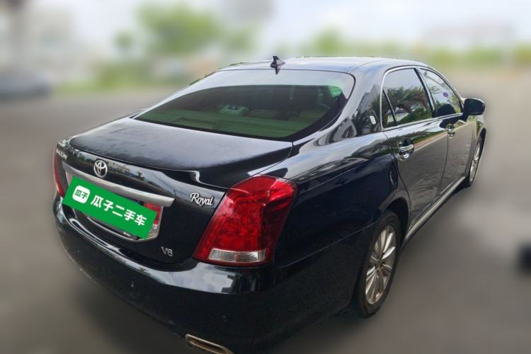 Used Toyota Crown 2011 2.5L Royal Special Edition with Leather and Sunroof Rear Right 45 Deg