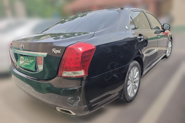 Used Toyota Crown 2011 2.5L Royal Special Edition with Leather and Sunroof Rear Right 45 Deg