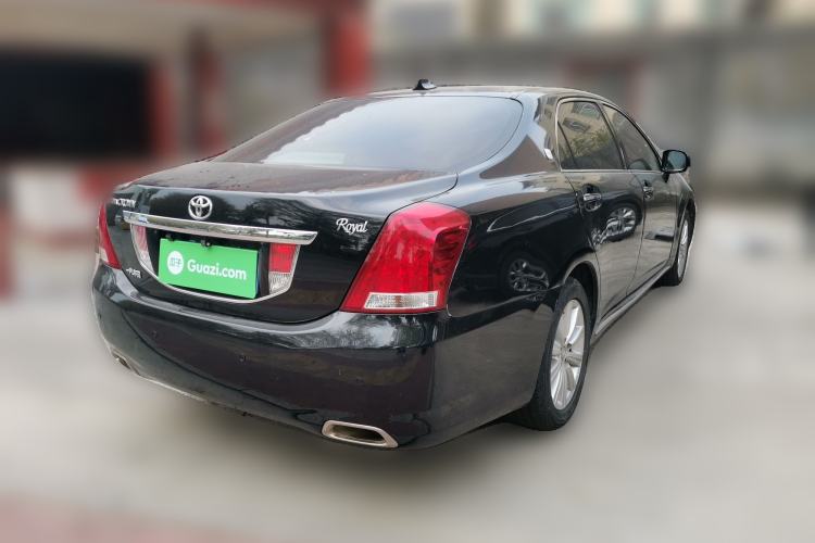 Used Toyota Crown 2011 2.5L Royal Special Edition with Leather and Sunroof Rear Right 45 Deg