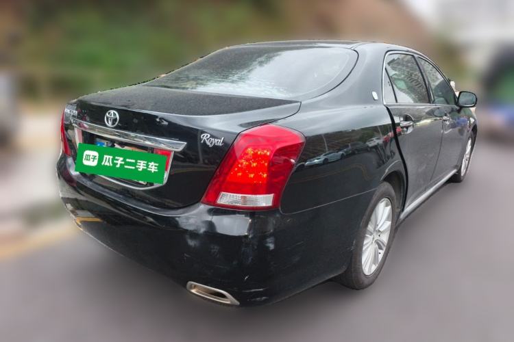 Used Toyota Crown 2011 2.5L Royal Special Edition with Leather and Sunroof Rear Right 45 Deg