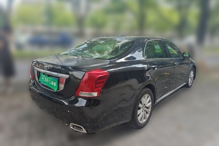 Used Toyota Crown 2011 2.5L Royal Special Edition with Leather and Sunroof Rear Right 45 Deg