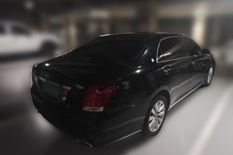 Used Toyota Crown 2011 2.5L Royal Special Edition with Leather and Sunroof Rear Right 45 Deg