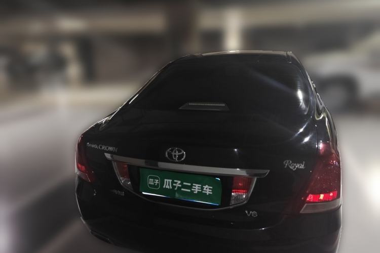 Used Toyota Crown 2011 2.5L Royal Special Edition with Leather and Sunroof Rear