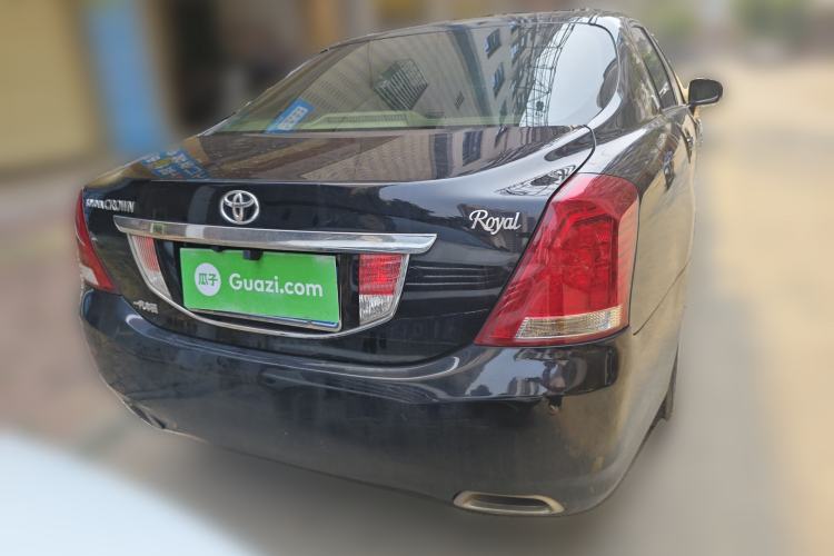 Used Toyota Crown 2011 2.5L Royal Special Edition with Leather and Sunroof Rear