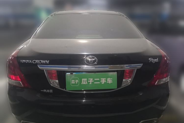 Used Toyota Crown 2011 2.5L Royal Special Edition with Leather and Sunroof Rear