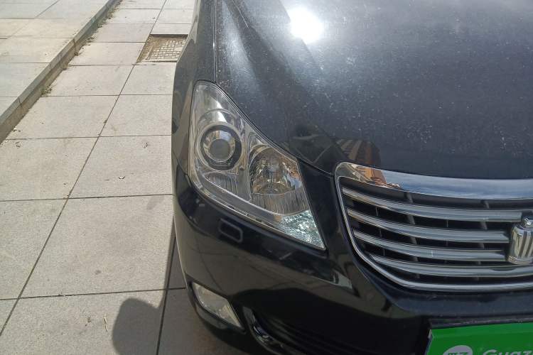Used Toyota Crown 2011 2.5L Royal Special Edition with Leather and Sunroof Right Front Headlight