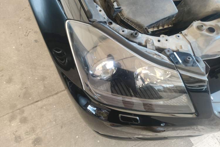 Used Toyota Crown 2011 2.5L Royal Special Edition with Leather and Sunroof Right Front Headlight