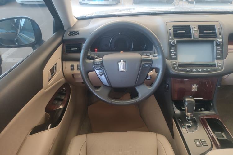 Used Toyota Crown 2011 2.5L Royal Special Edition with Leather and Sunroof Steering Wheel
