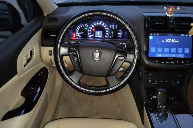 Used Toyota Crown 2011 2.5L Royal Special Edition with Leather and Sunroof Steering Wheel