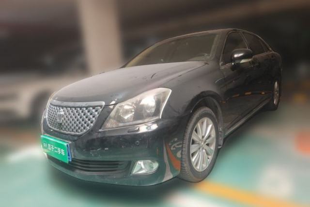 Used Toyota Crown 2011 2.5L Royal Special Edition with Leather and Sunroof
